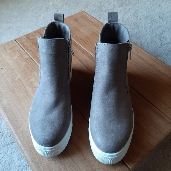 Wedge Ankle Boots - Picture 2 of 5